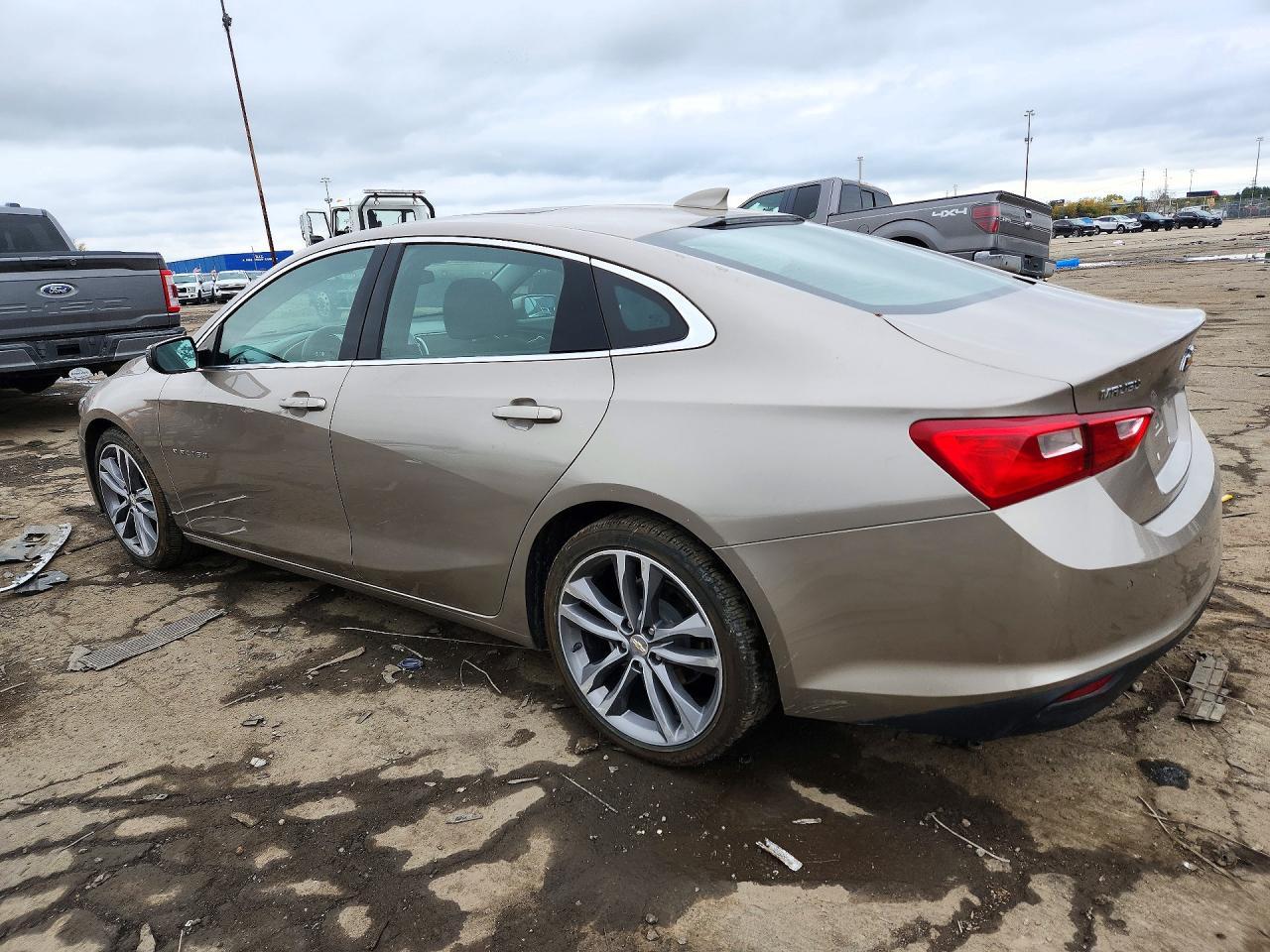 2023 Chevrolet Malibu Lt - Image 2