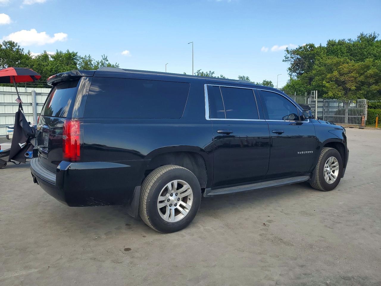 2019 Chevrolet Suburban K1500 Lt - Фото 3