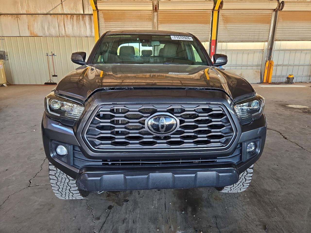 2018 Toyota Tacoma Trd Off-Road - Image 5