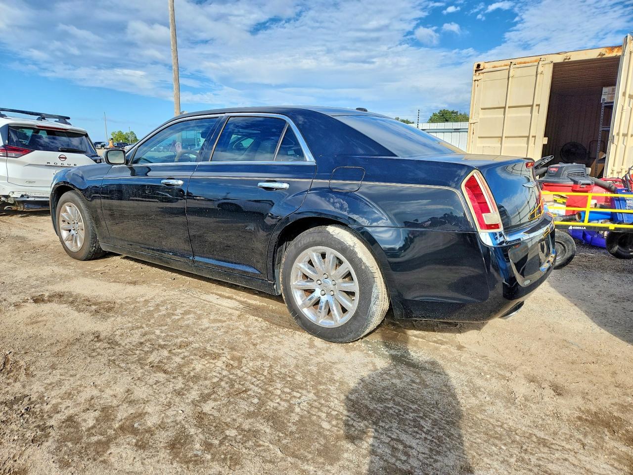 2013 Chrysler 300C - Image 2