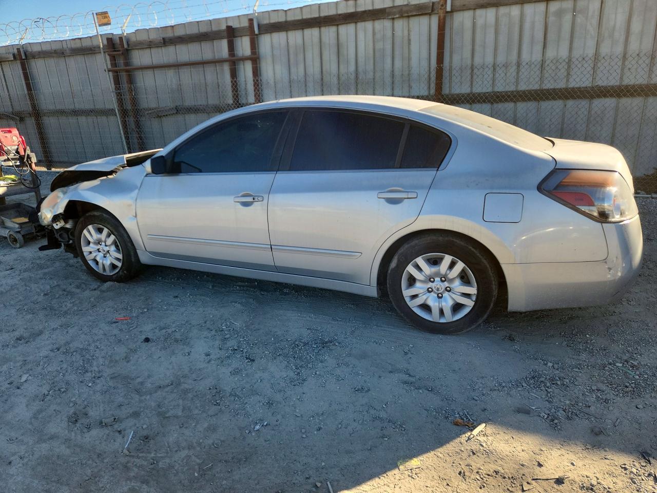 2009 Nissan Altima 2.5 - Фото 2