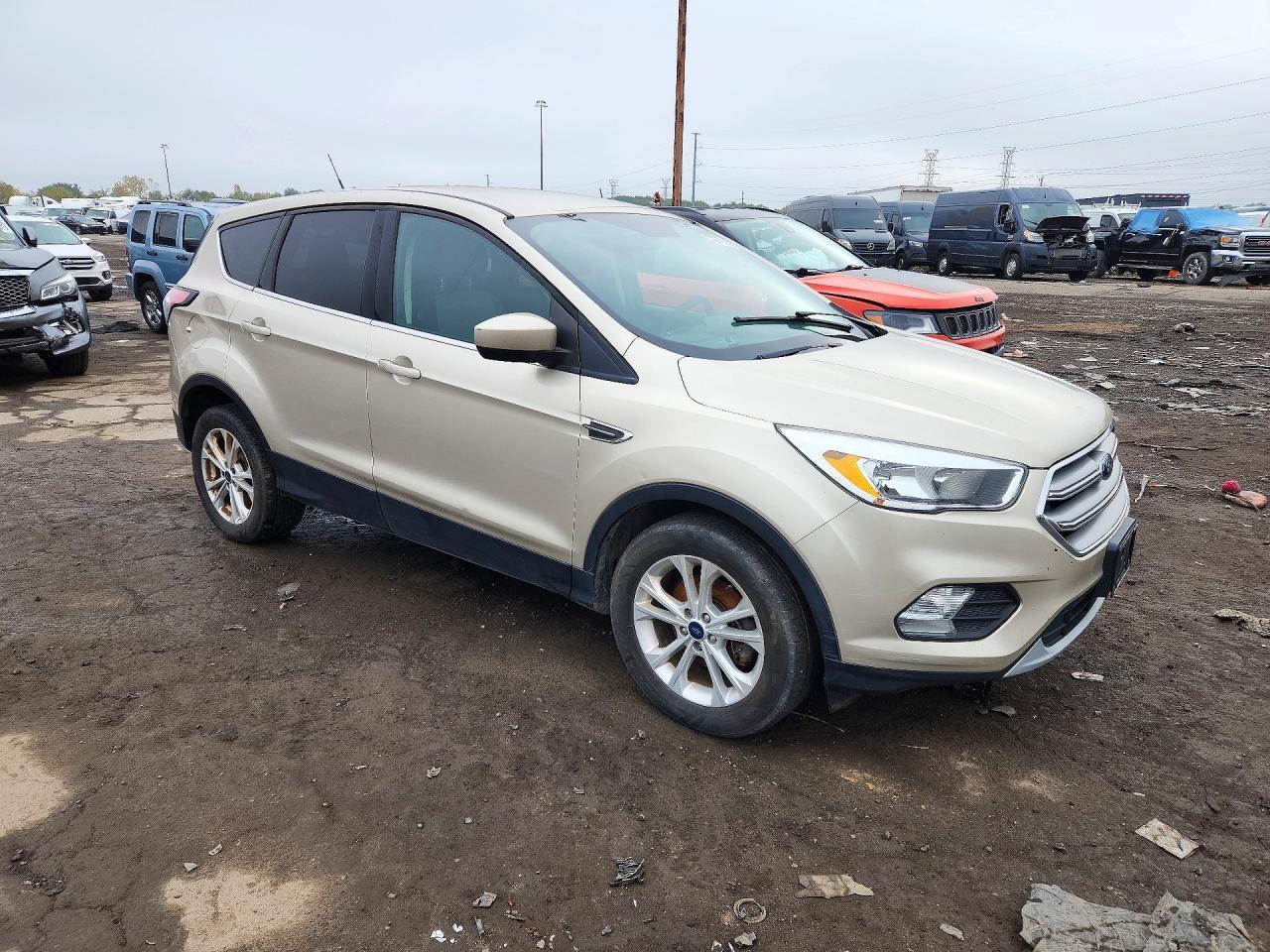 2017 Ford Escape Se - Фото 4