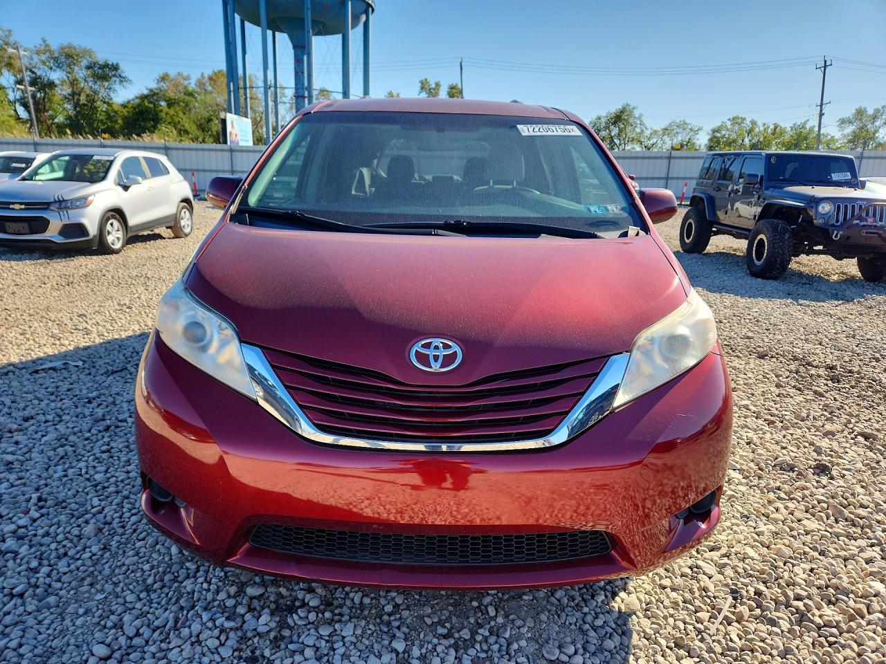 2017 Toyota Sienna Le - Фото 5