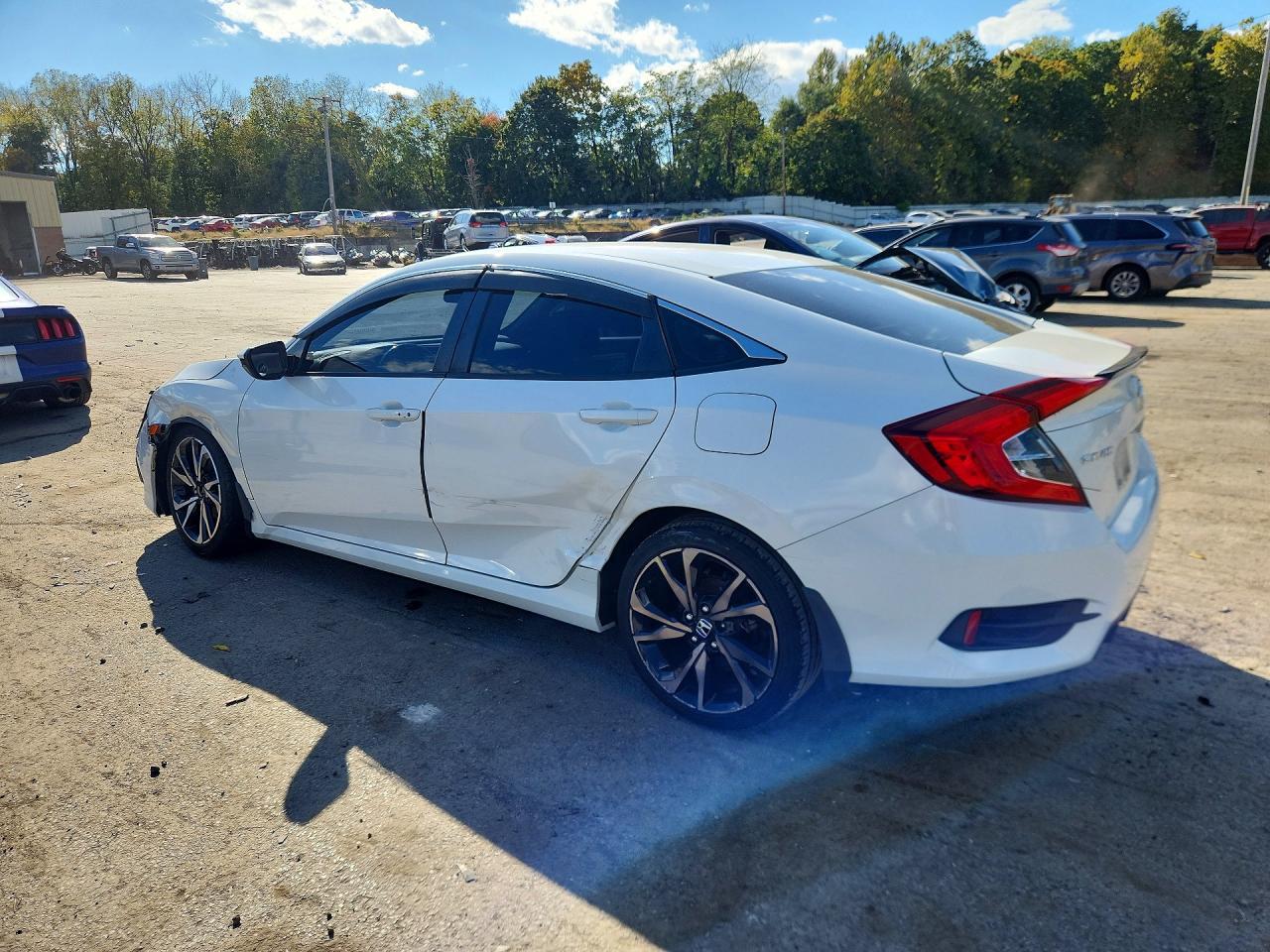 2019 Honda Civic Sport - Фото 2