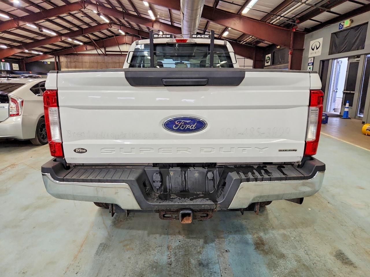 2017 Ford F350 Super Duty - Фото 6