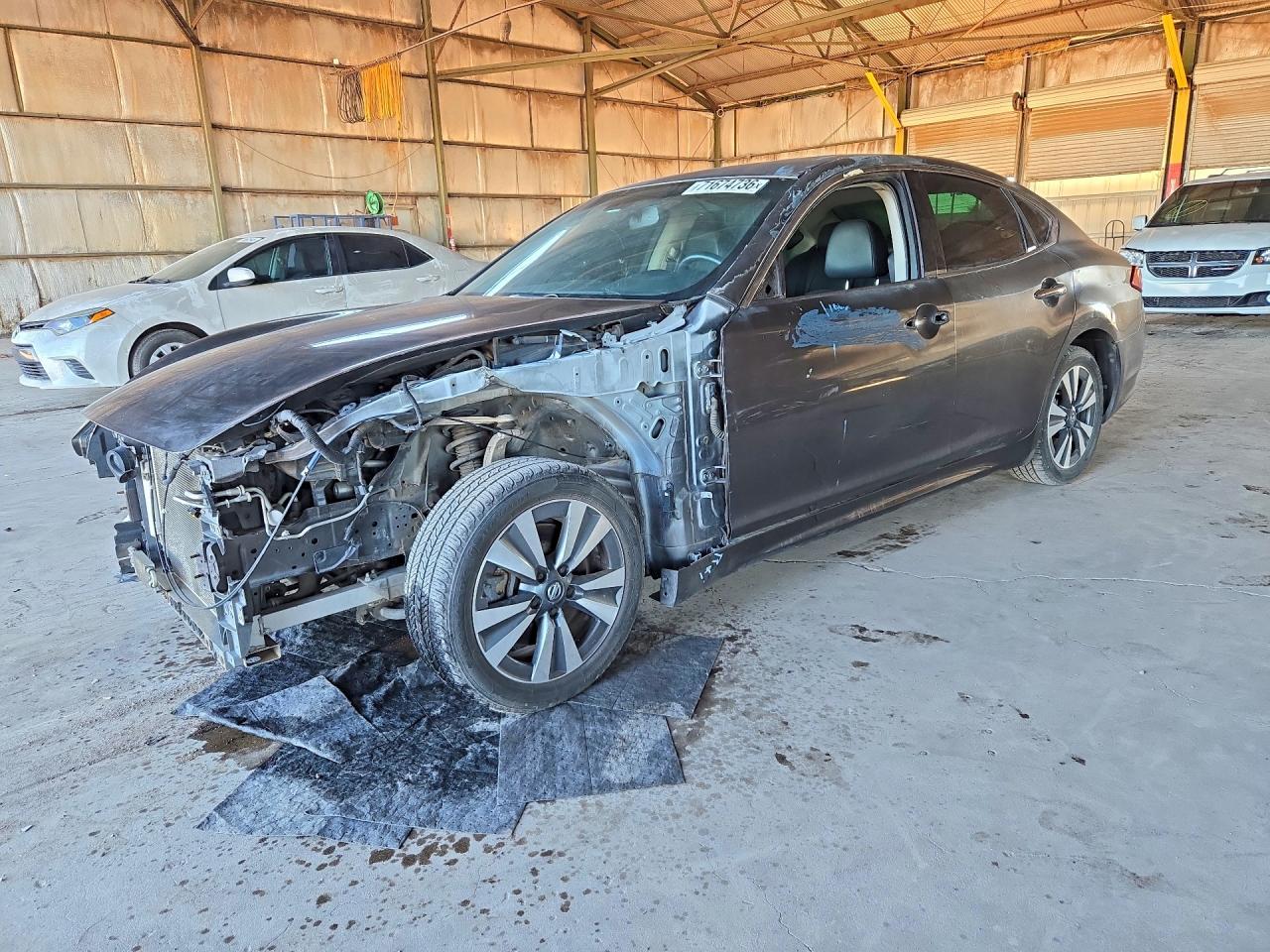 2017 Infiniti Q70 3.7