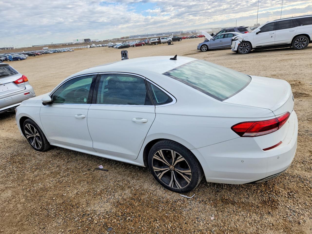 2020 Volkswagen Passat Sel - Фото 2
