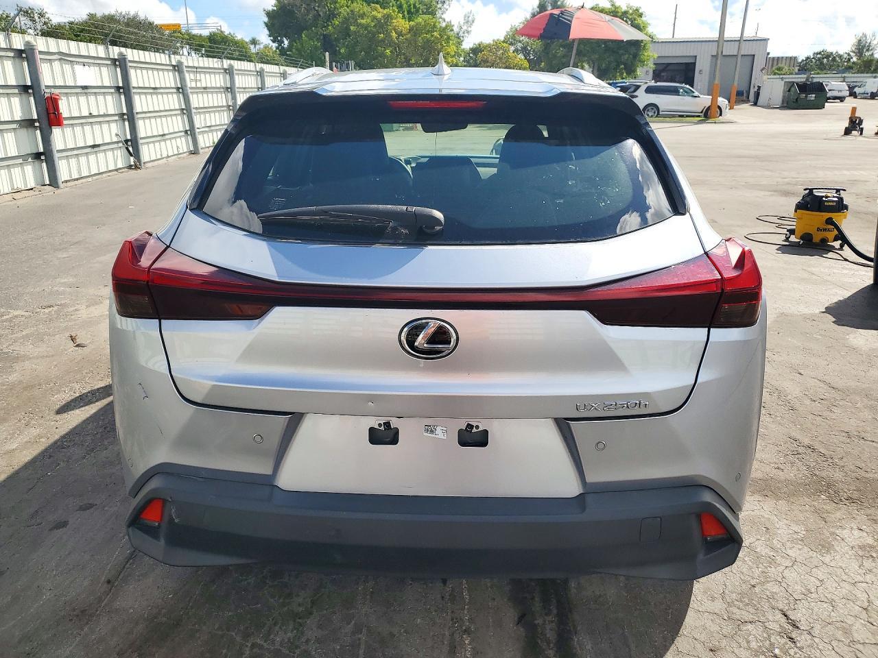 2023 Lexus Ux 250H Premium - Фото 6