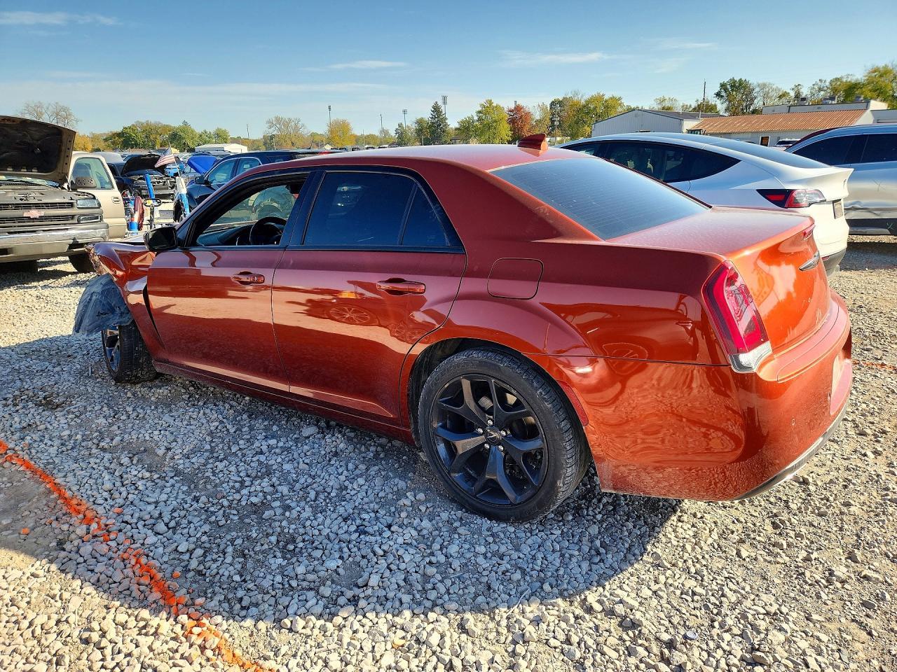 2021 Chrysler 300 S - Фото 2