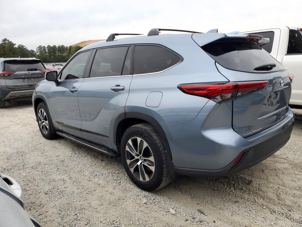 2021 Toyota Highlander Xle - Фото 2