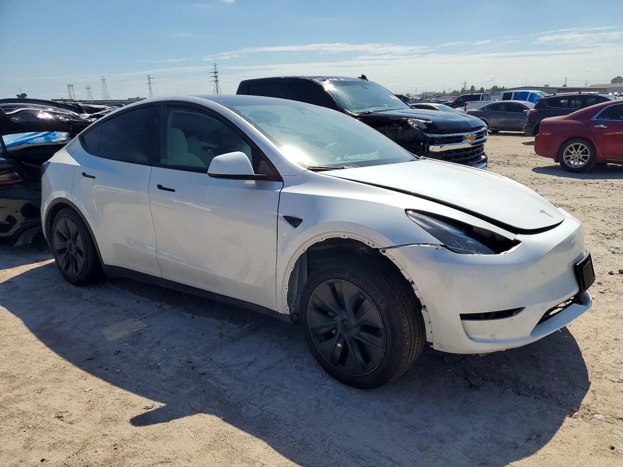 2024 Tesla Model Y - Фото 4
