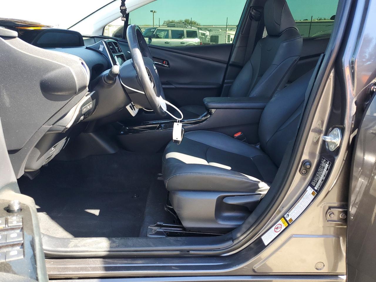 2018 Toyota Prius Two Eco - Фото 7
