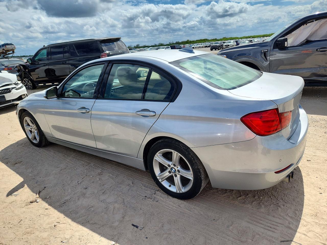 2012 BMW 328 I - Image 2