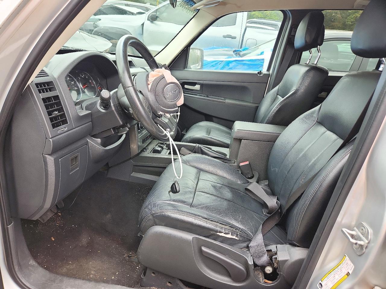 2011 Jeep Liberty Sport - Image 7