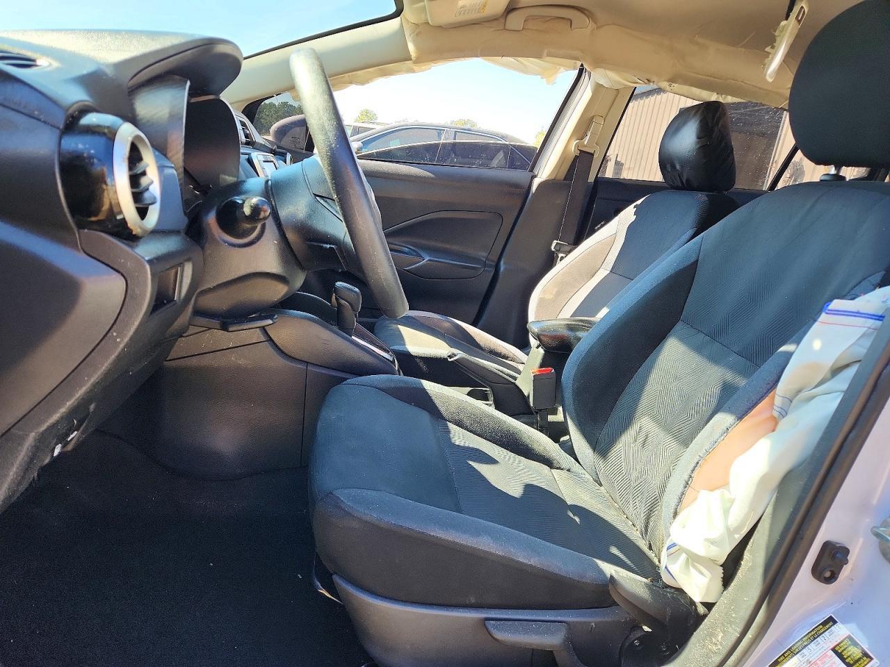 2025 Nissan Versa Sv - Image 7