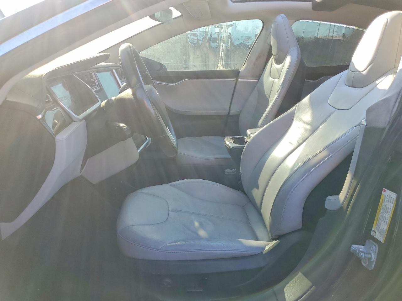 2014 Tesla Model S - Фото 7