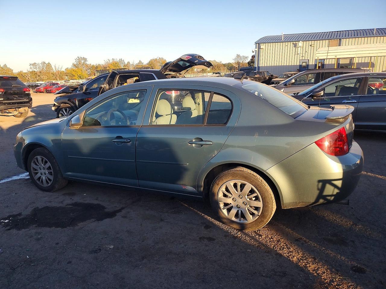 2010 Chevrolet Cobalt 1Lt - Фото 2