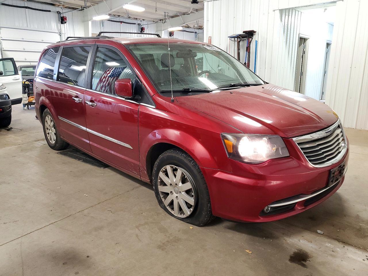 2014 Chrysler Town & Country Touring - Image 4