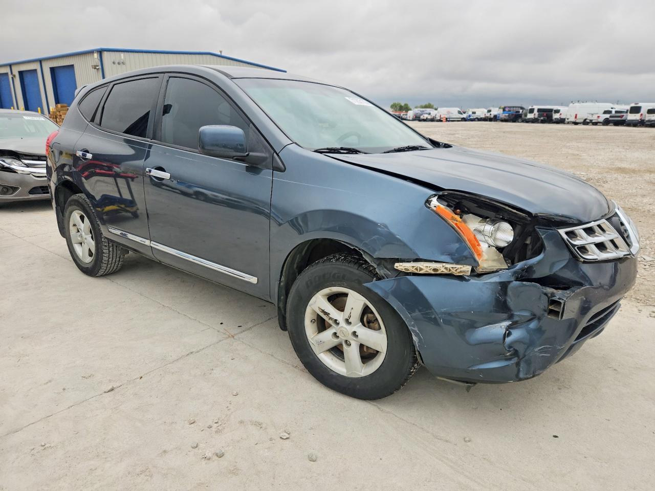 2013 Nissan Rogue S - Image 4