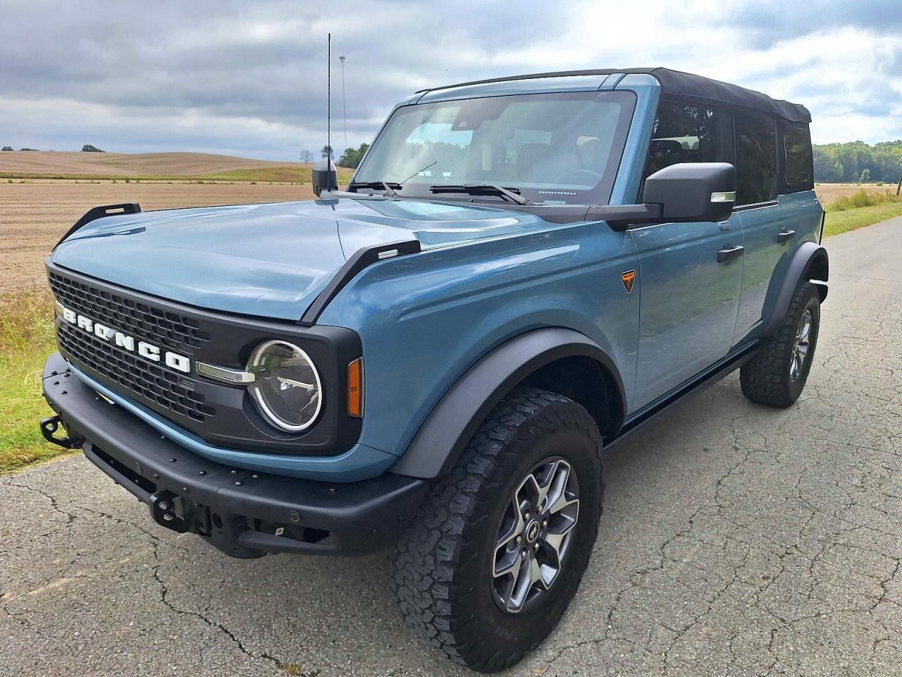 2023 Ford Bronco Base - Фото 2