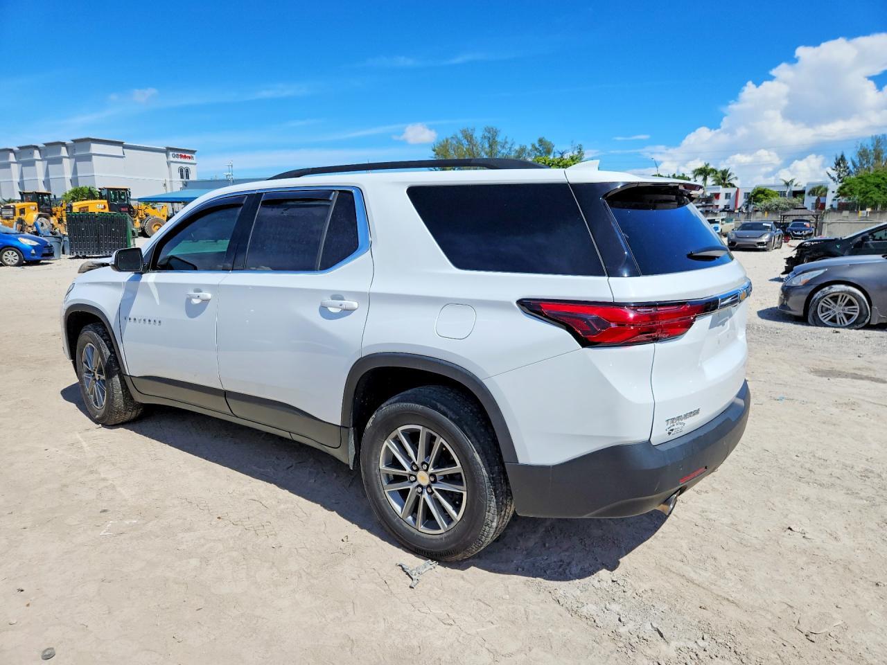 2022 Chevrolet Traverse Lt - Фото 2