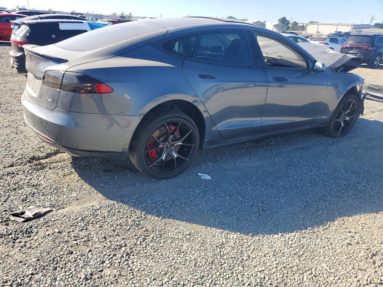 2013 Tesla Model S - Фото 3