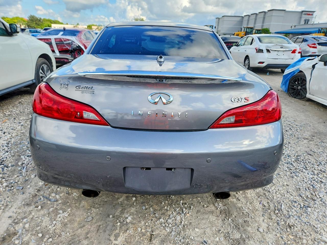 2012 Infiniti G37 Convertible Base - Фото 6