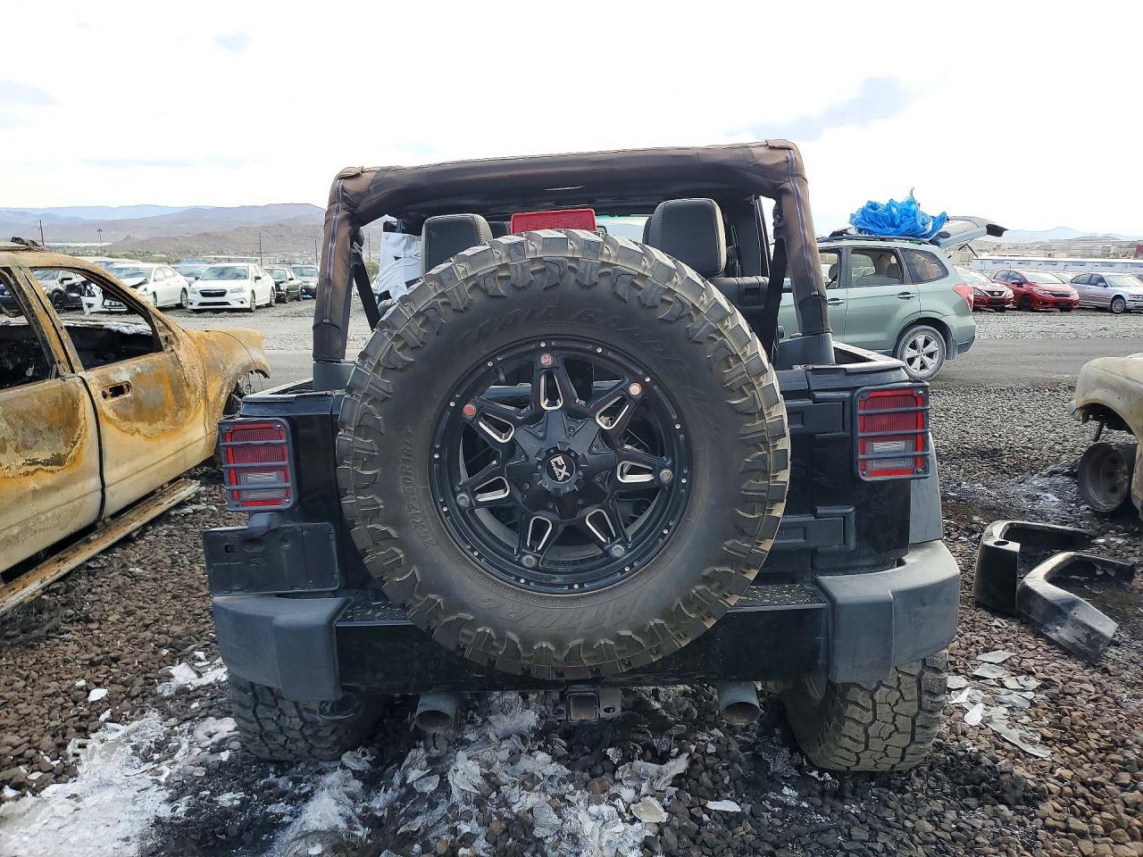 2014 Jeep Wrangler Unlimited Sahara - Фото 6