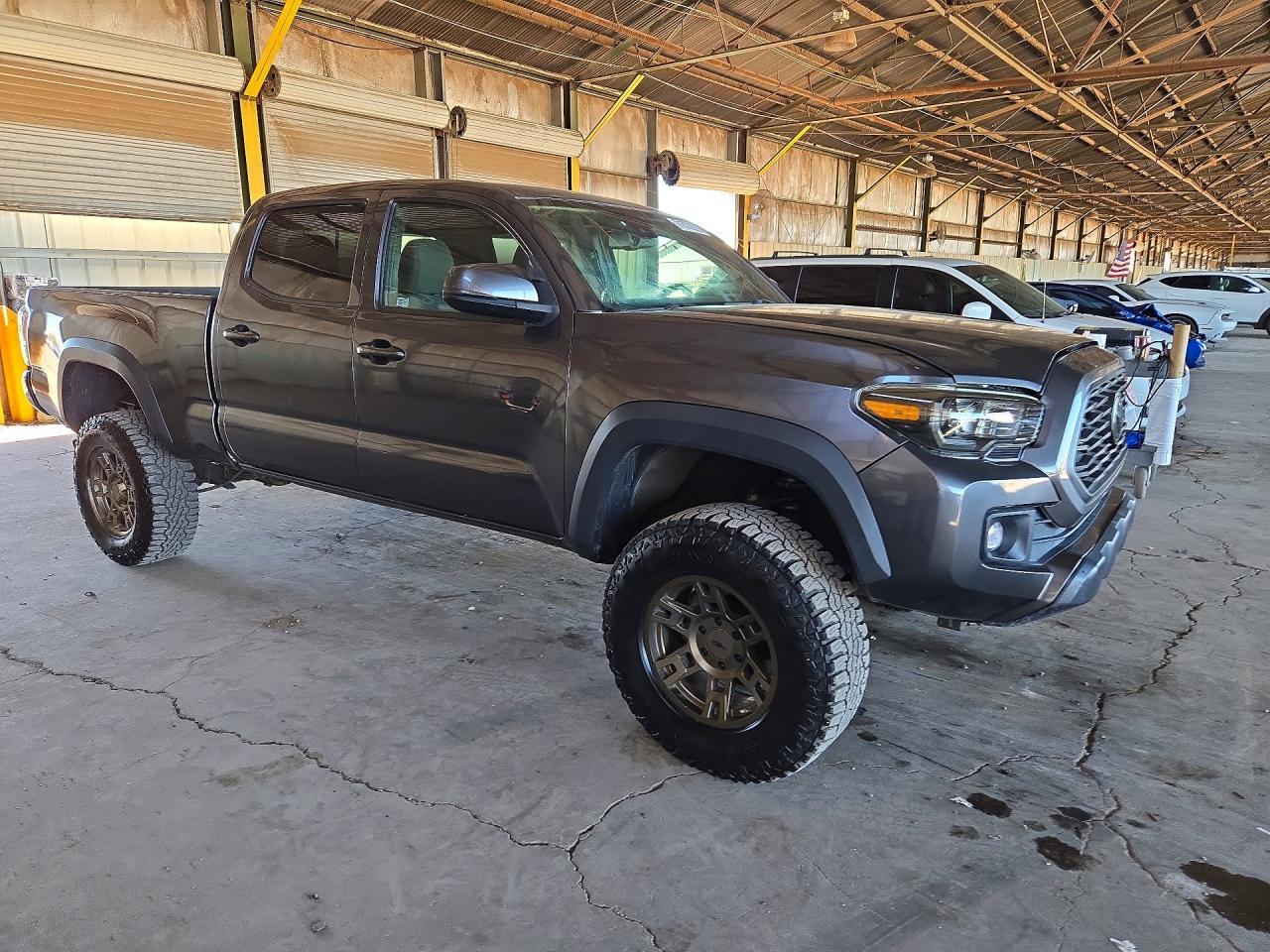 2018 Toyota Tacoma Trd Off-Road - Image 4