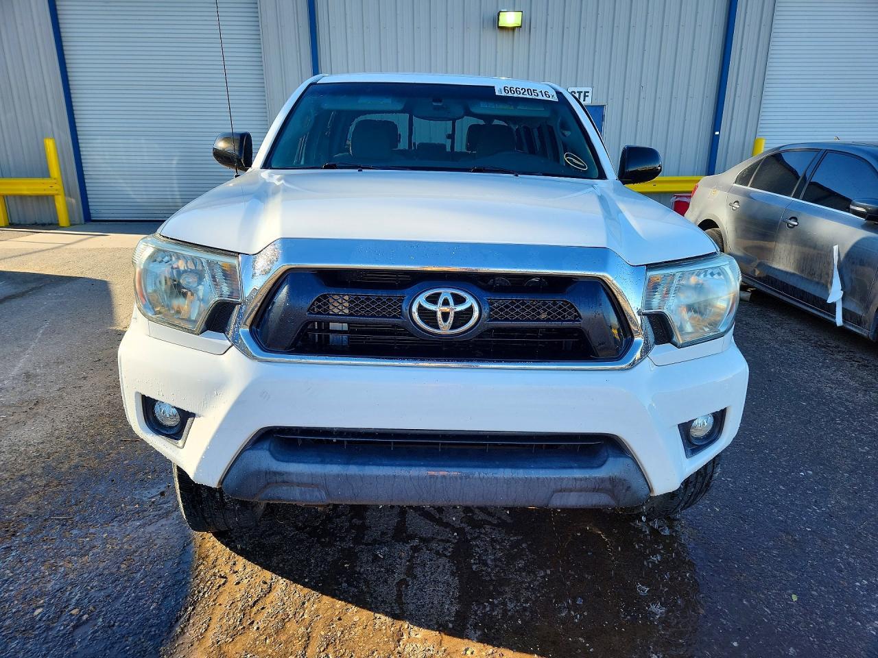 2015 Toyota Tacoma V6 - Image 5
