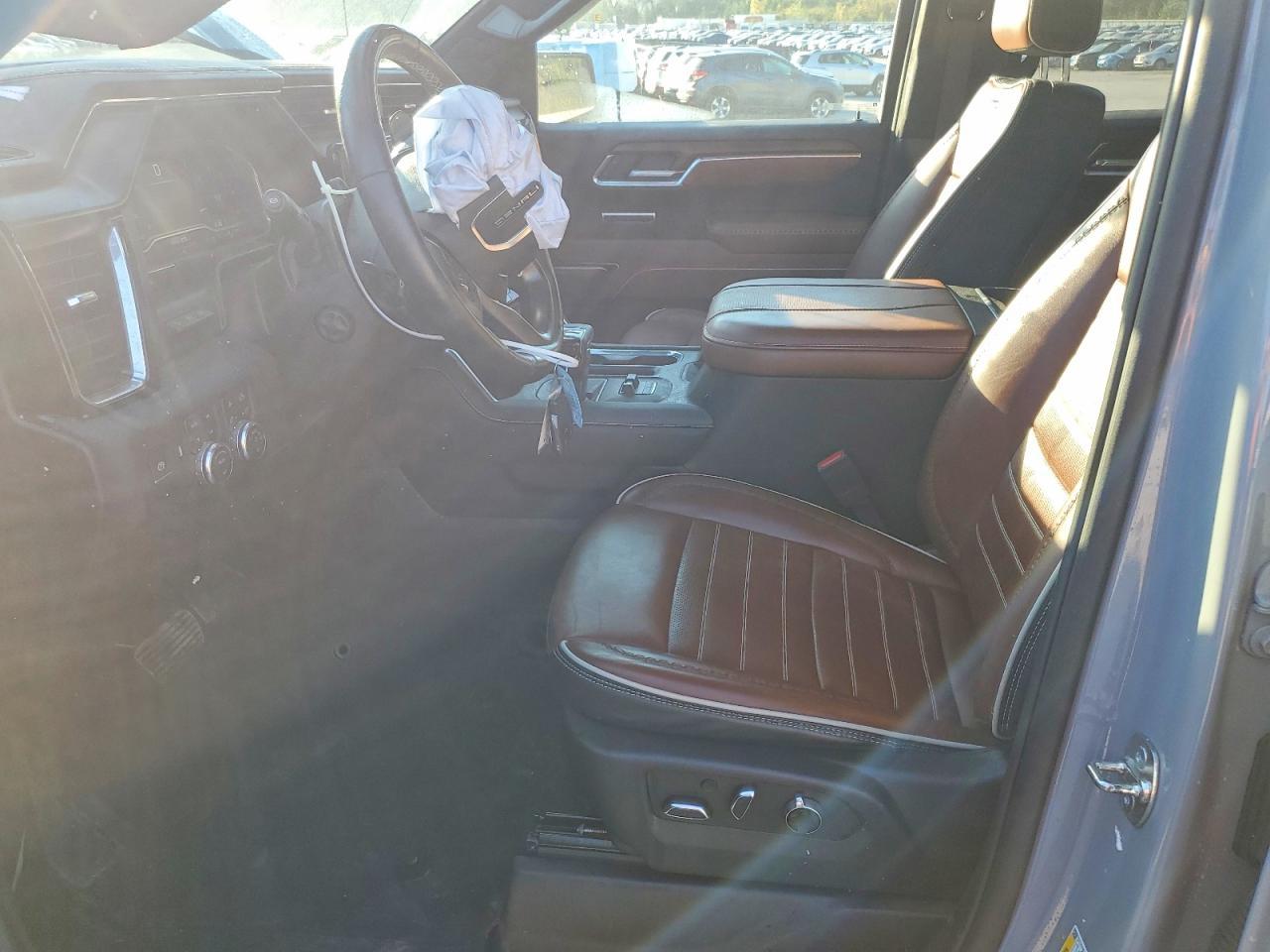 2025 GMC Sierra K1500 Denali Ultimate - Image 7