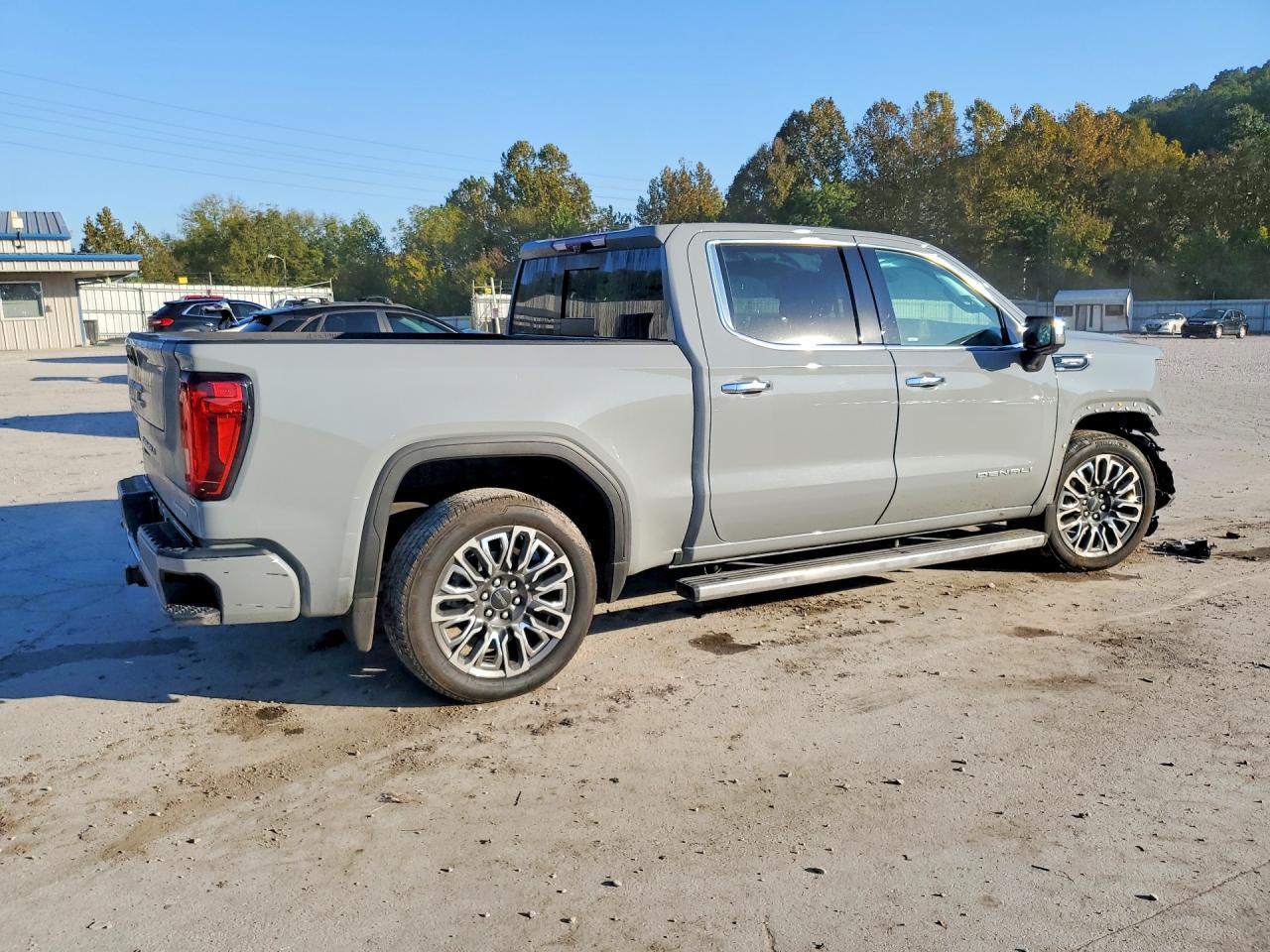2025 GMC Sierra K1500 Denali Ultimate - Image 3
