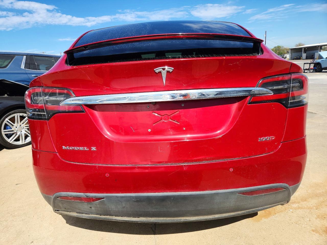 2018 Tesla Model X - Фото 6
