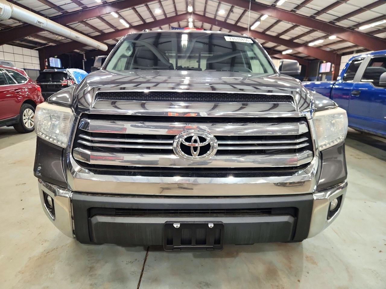 2016 Toyota Tundra Sr5 - Image 5
