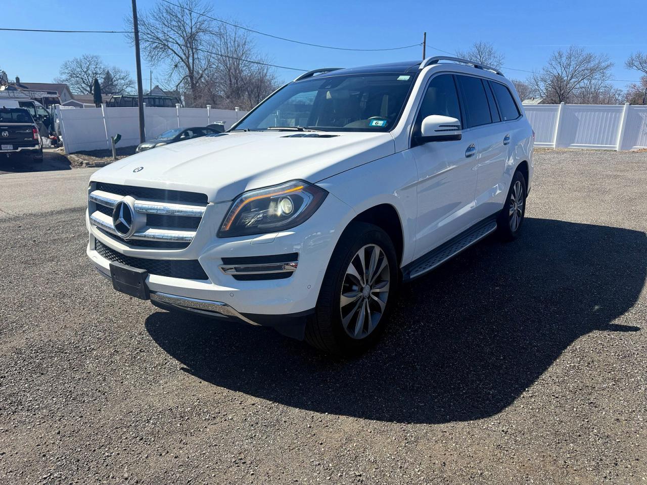 2014 Mercedes-Benz Gl 450 4Matic - Image 2