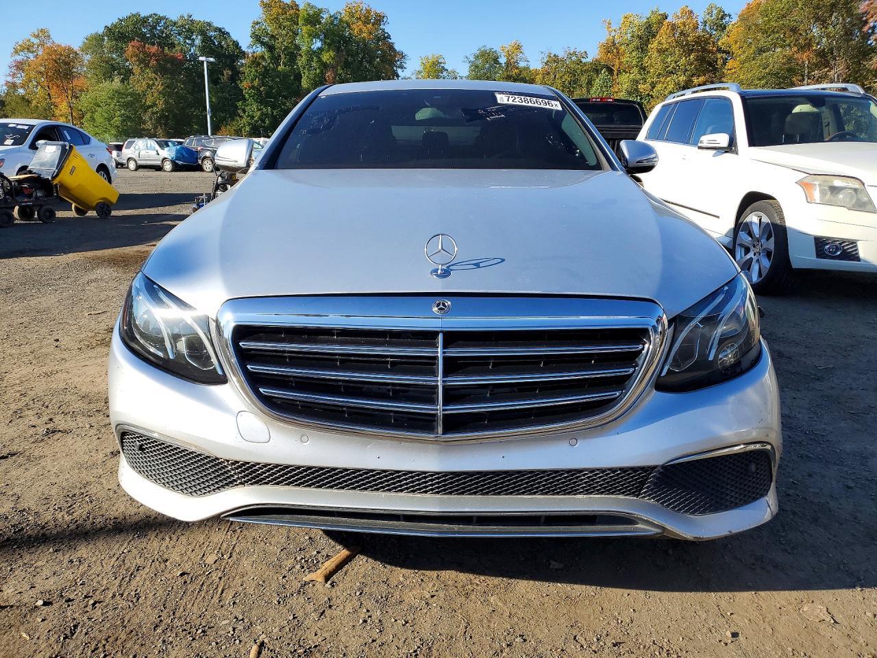 2017 Mercedes-Benz E 300 4Matic - Фото 5