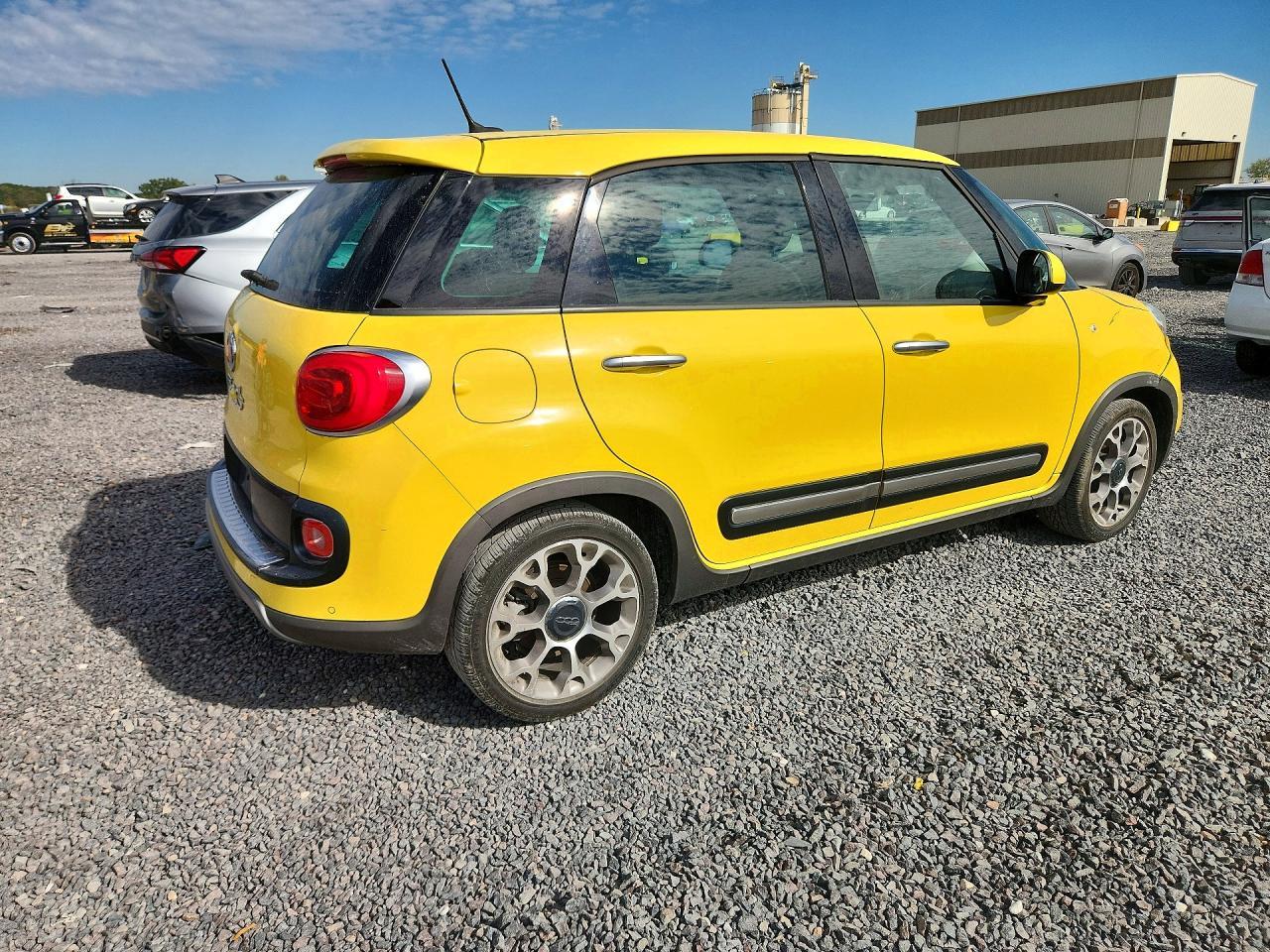2014 Fiat 500L Trekking - Фото 3