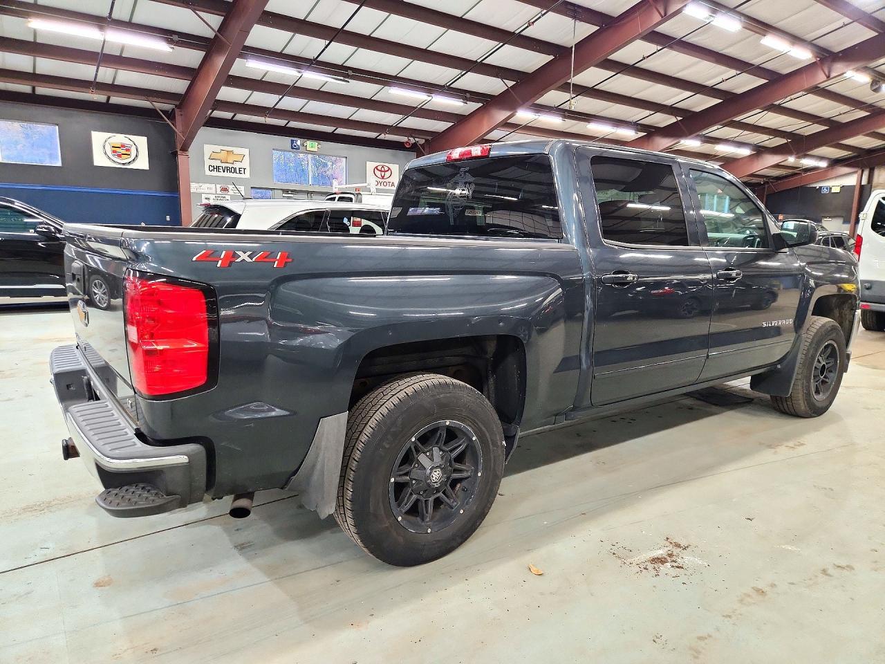2018 Chevrolet Silverado K1500 Lt - Image 3