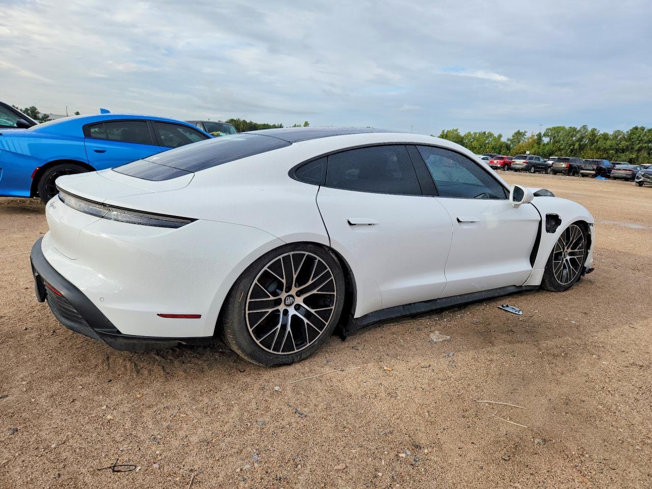 2023 Porsche Taycan - Фото 3