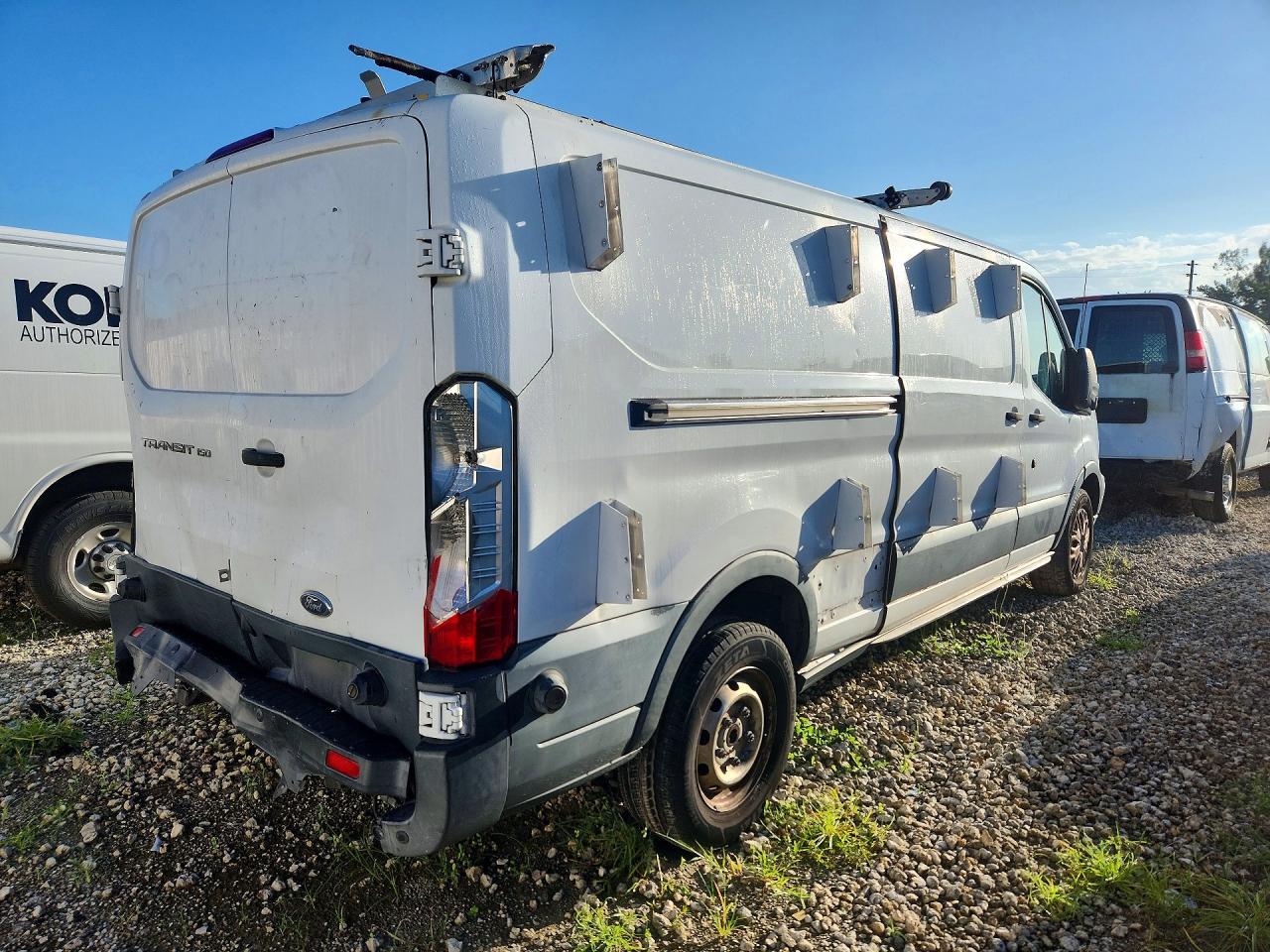 2017 Ford Transit T-150 - Фото 3