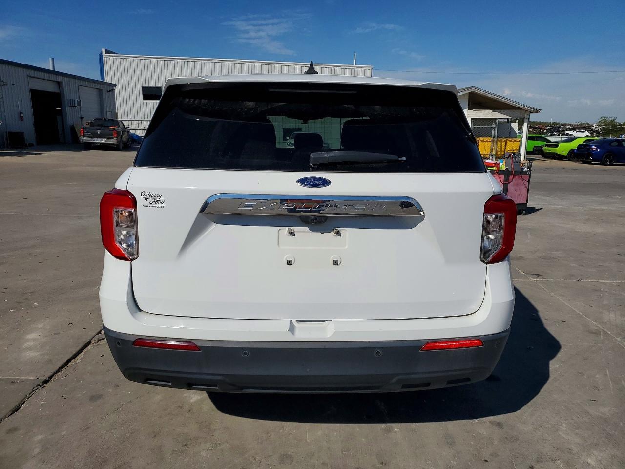 2021 Ford Explorer - Image 6