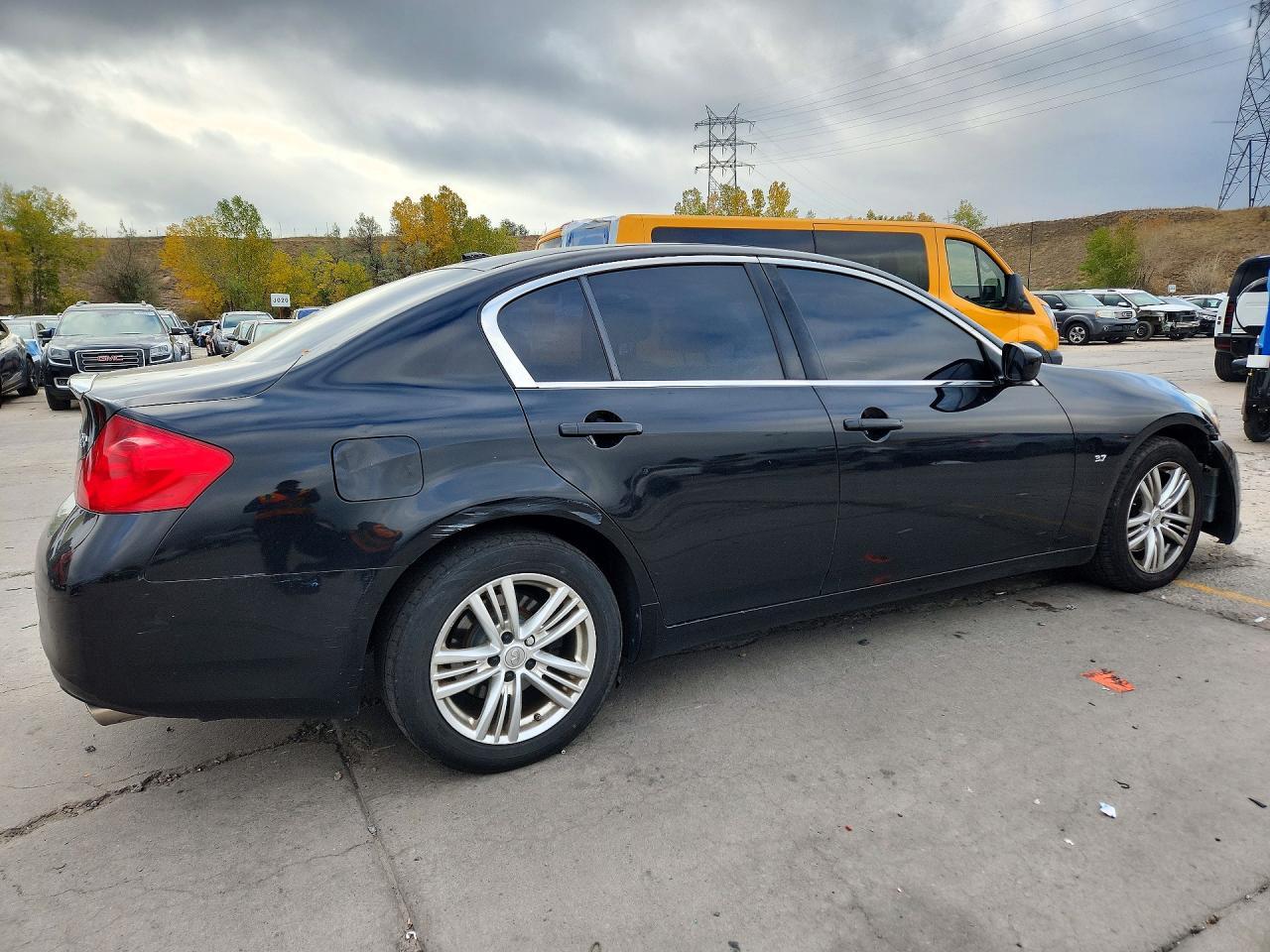2015 Infiniti Q40 Base - Фото 3