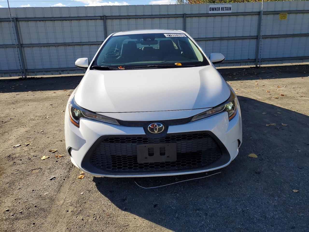 2022 Toyota Corolla Le - Image 5