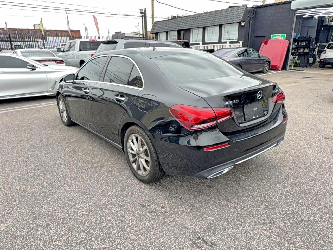 2020 Mercedes-Benz A 220 4Matic - Фото 3