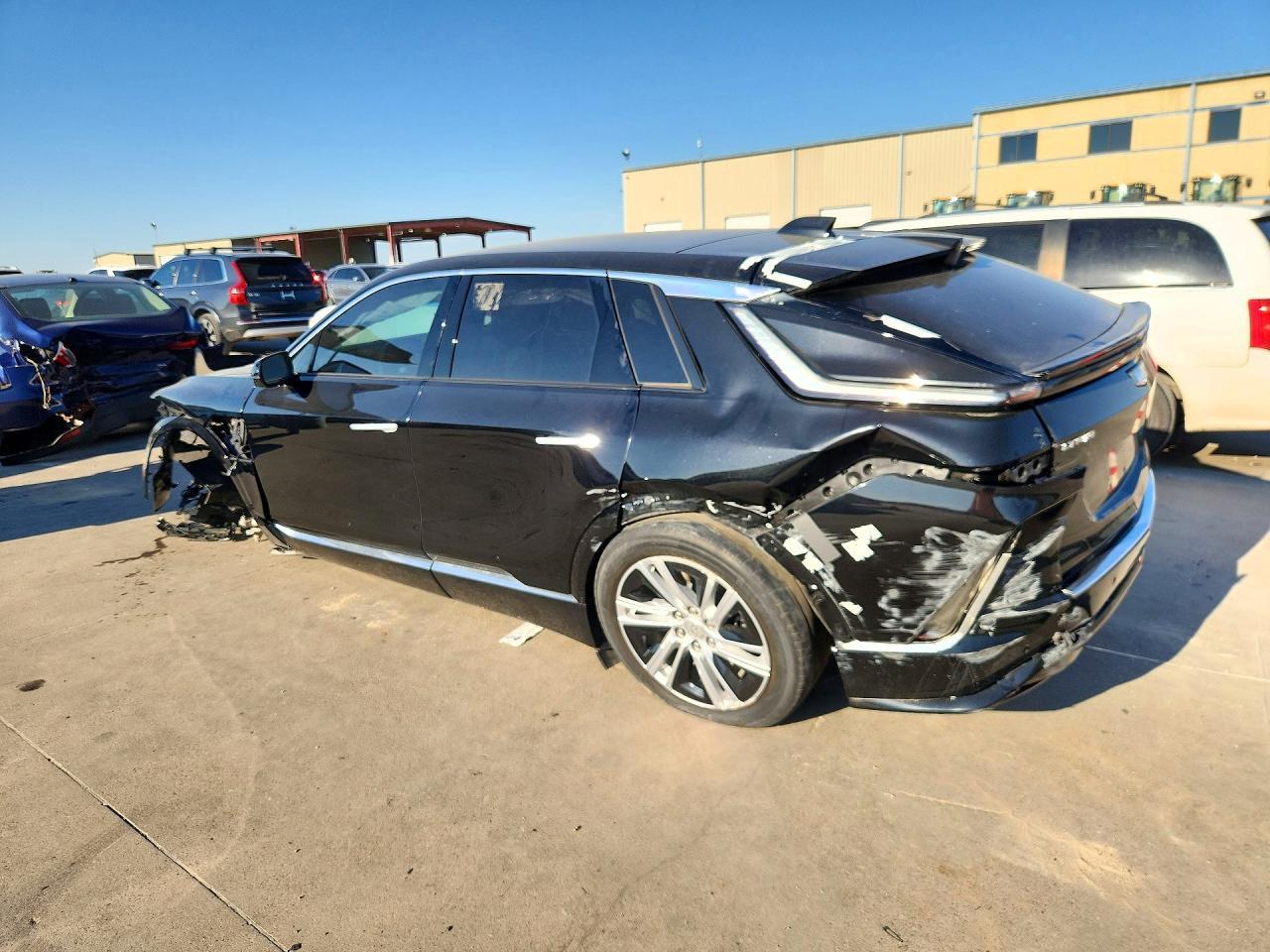 2024 Cadillac Lyriq Tech - Фото 2