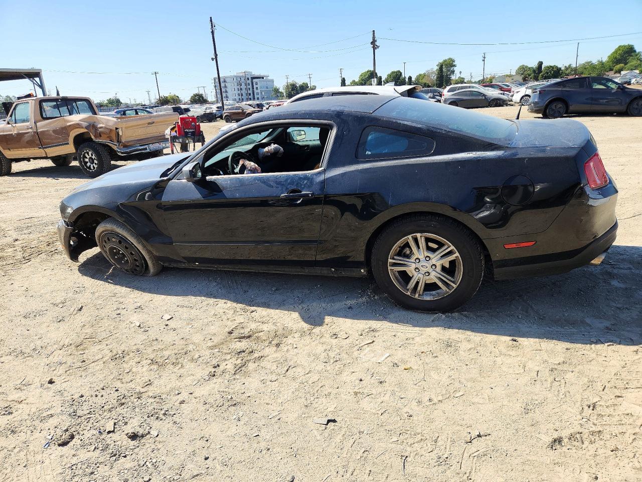 2012 Ford Mustang - Фото 2