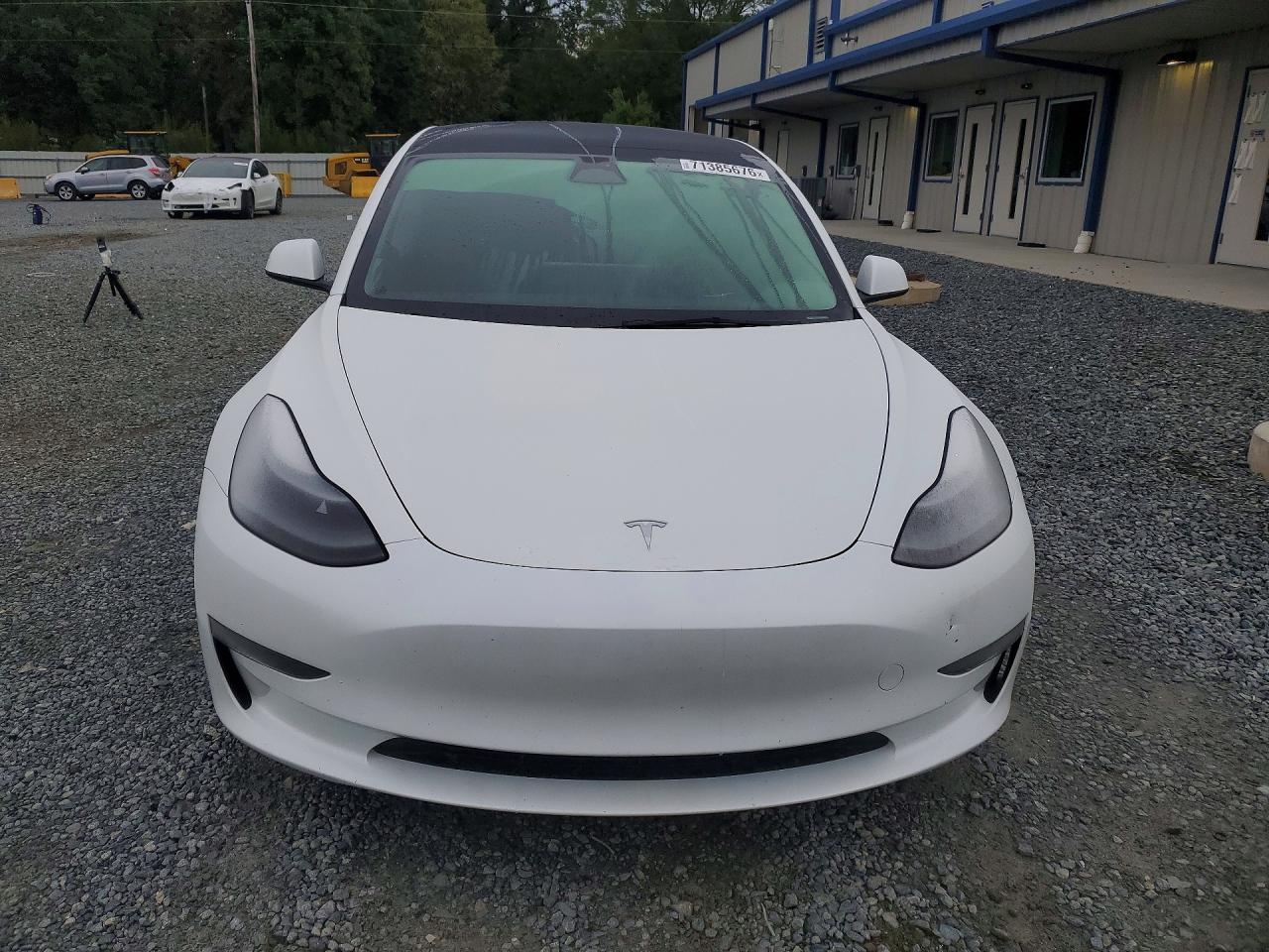 2023 Tesla Model 3 - Фото 5