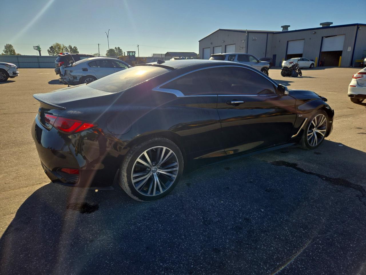 2017 Infiniti Q60 3.0T Premium - Фото 3