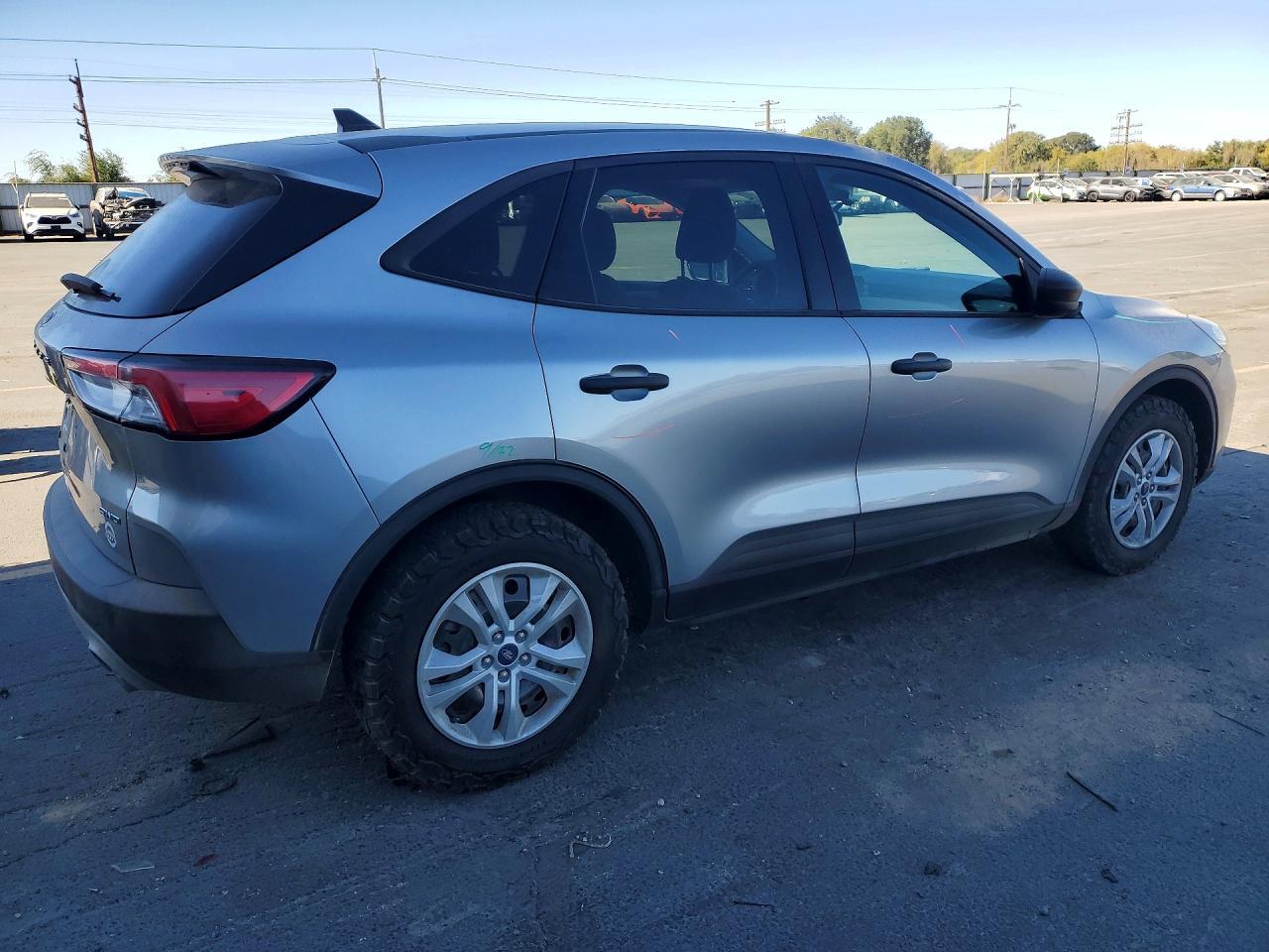 2021 Ford Escape S - Фото 3