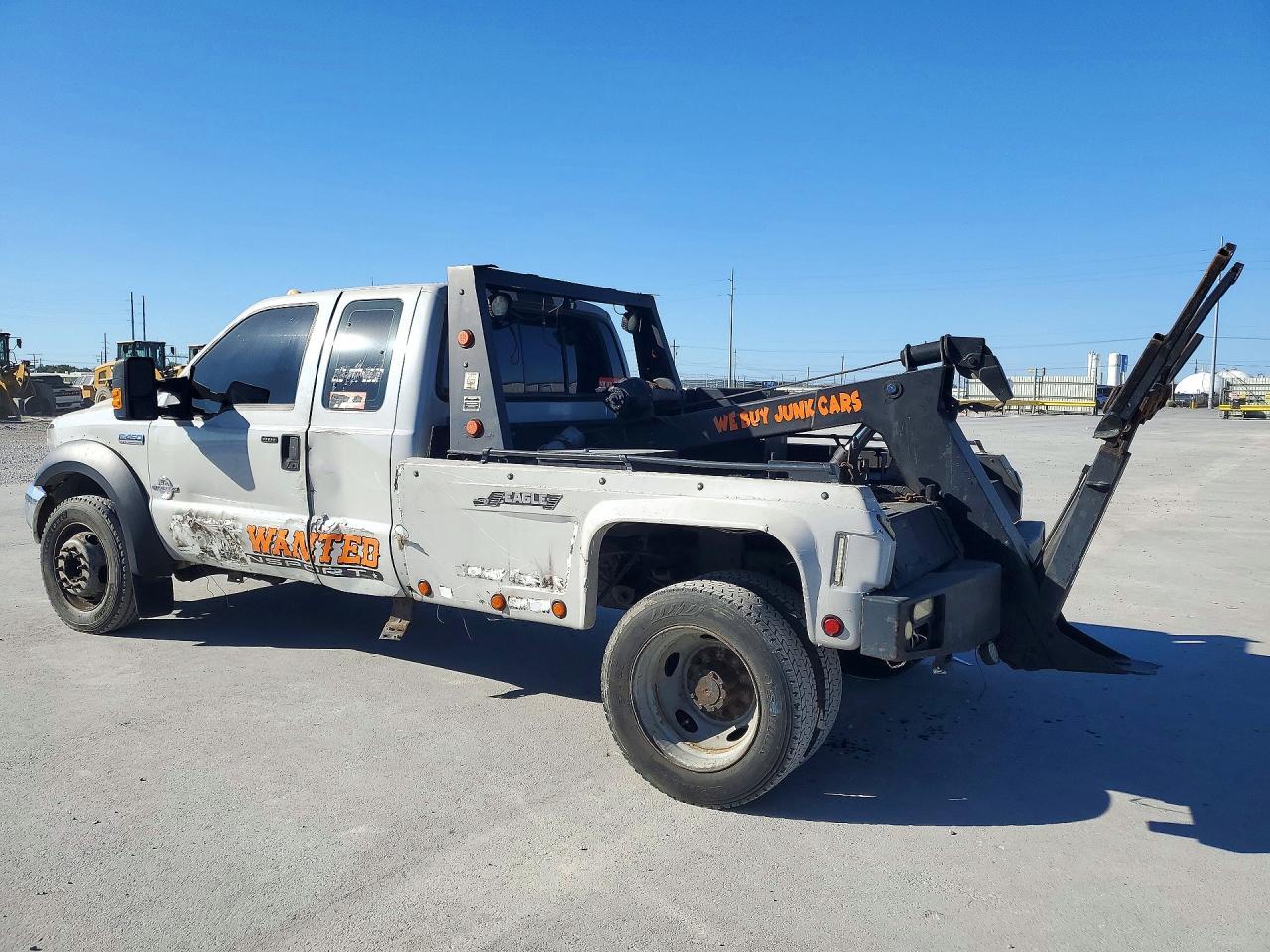 2005 Ford F450 Super Duty - Image 2